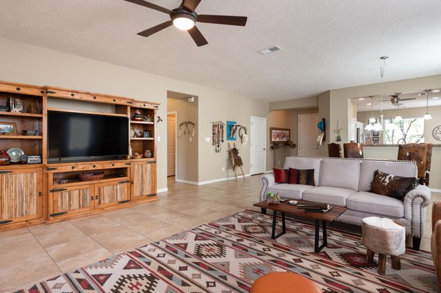 371 Zuni River Circle SW, Los Lunas, NM 87031