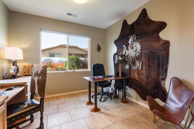 371 Zuni River Circle SW, Los Lunas, NM 87031
