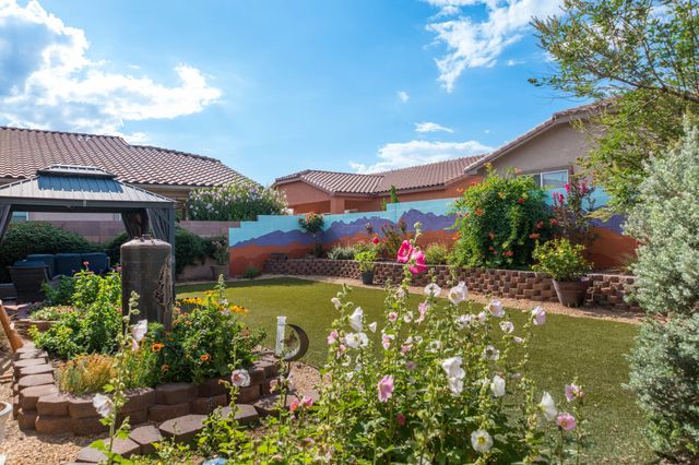 371 Zuni River Circle SW, Los Lunas, NM 87031
