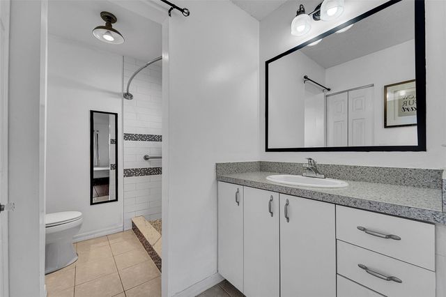 2698 N Nob Hill Road, Sunrise, FL 33322