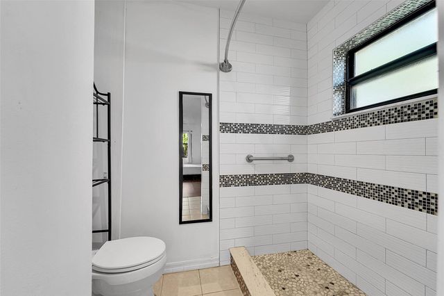 2698 N Nob Hill Road, Sunrise, FL 33322