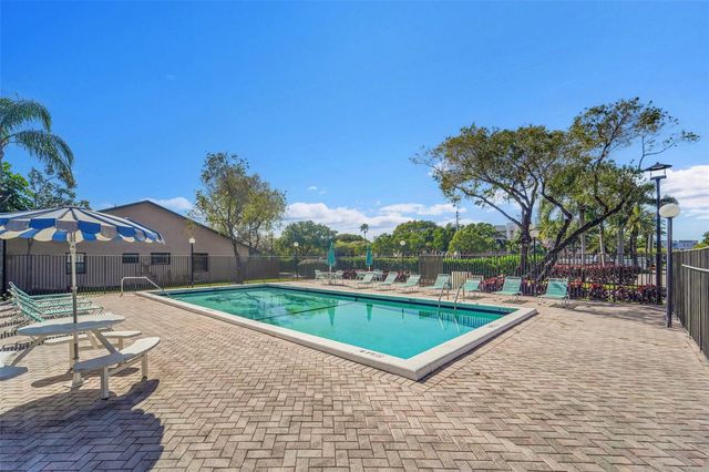 2698 N Nob Hill Road, Sunrise, FL 33322