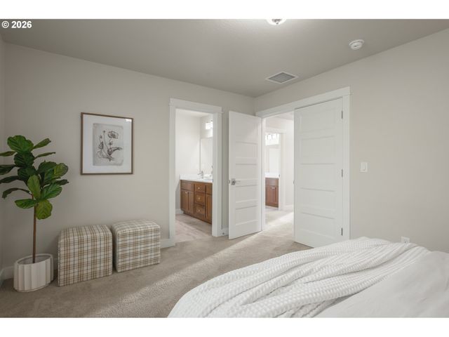 4561 ROMY Ct, Eugene, OR 97402