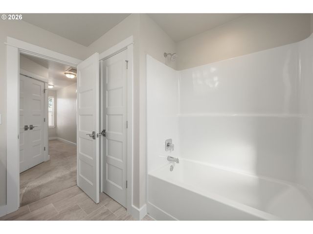 4561 ROMY Ct, Eugene, OR 97402