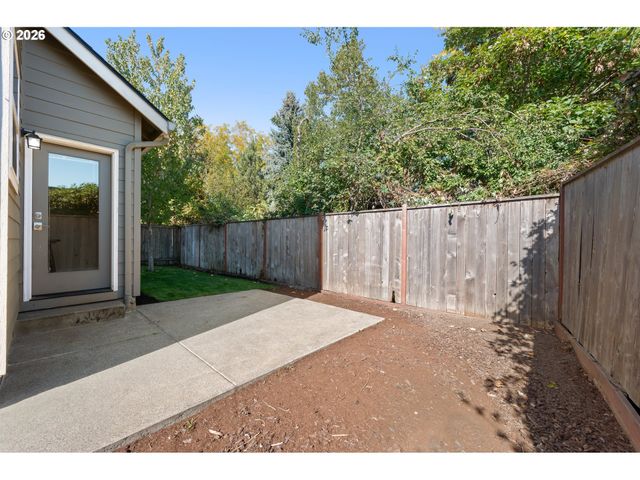 4561 ROMY Ct, Eugene, OR 97402