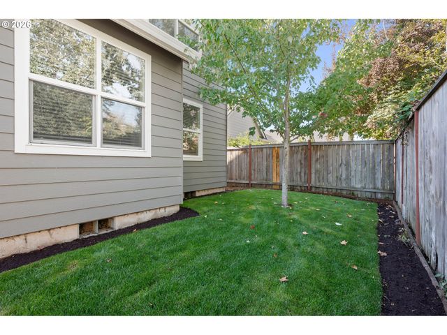4561 ROMY Ct, Eugene, OR 97402