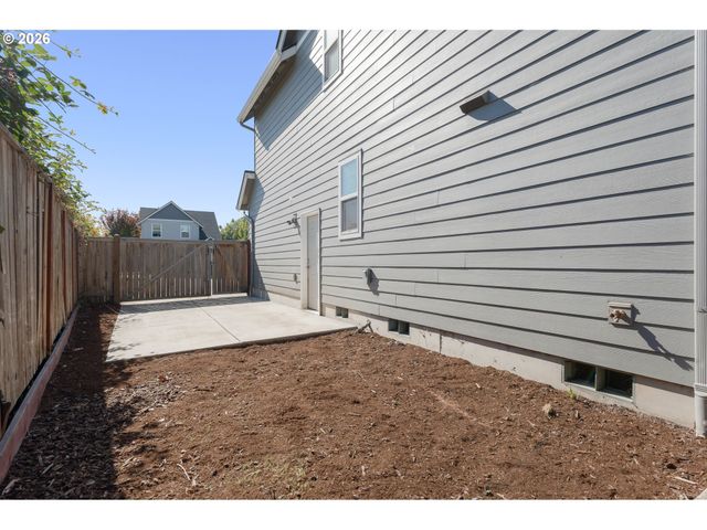 4561 ROMY Ct, Eugene, OR 97402