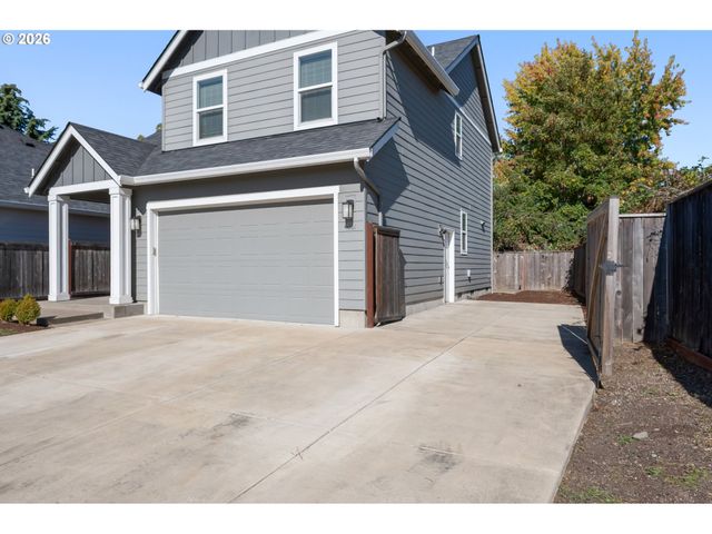4561 ROMY Ct, Eugene, OR 97402