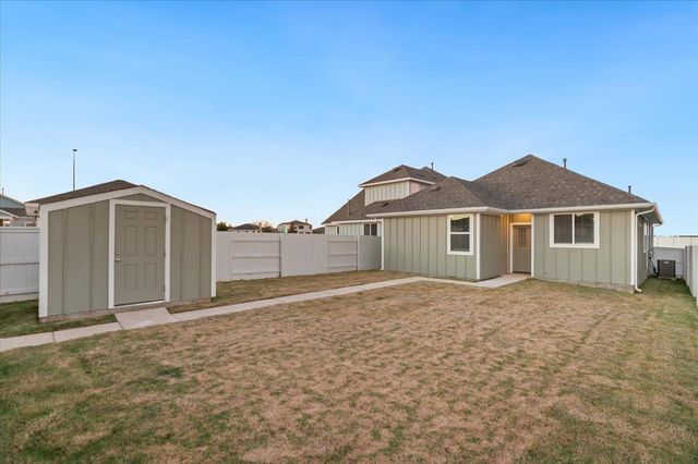 107 Tillage RD, Elgin, TX 78621