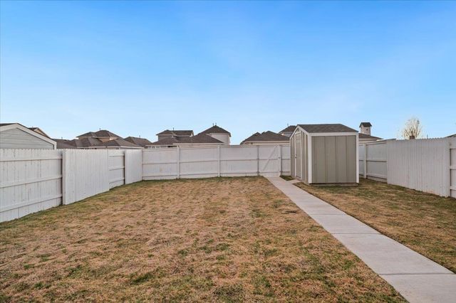 107 Tillage RD, Elgin, TX 78621