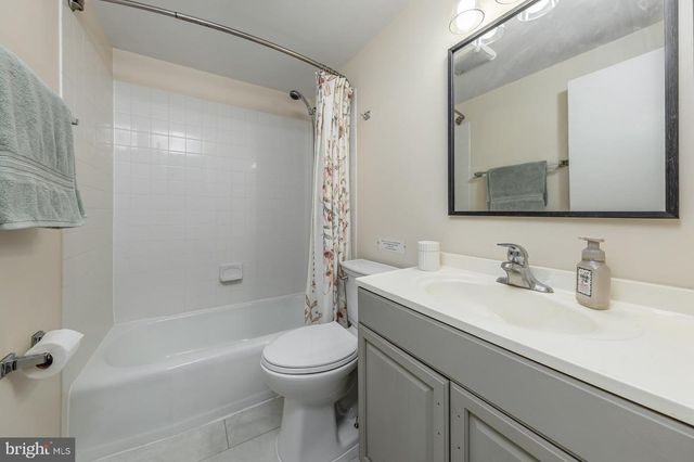 2675 FRIES MILL RD, Williamstown, NJ 08094