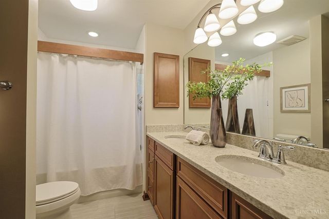 6229 Sweet Briar Court, Miami Twp, OH 45140