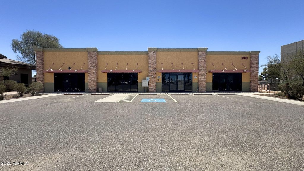 201 E COTTONWOOD Lane, Casa Grande, AZ 85122 — exterior