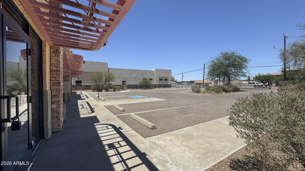 201 E COTTONWOOD Lane, Casa Grande, AZ 85122 — photo 5