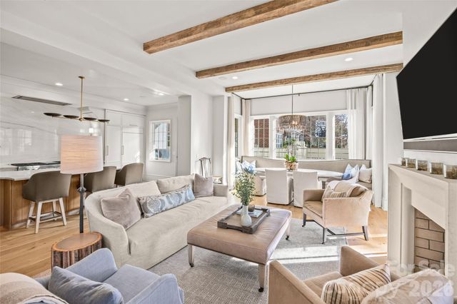 1320 Biltmore Drive, Charlotte, NC 28207