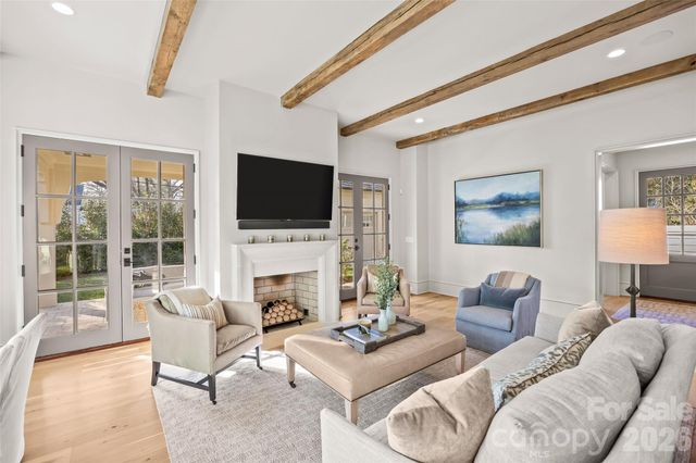 1320 Biltmore Drive, Charlotte, NC 28207