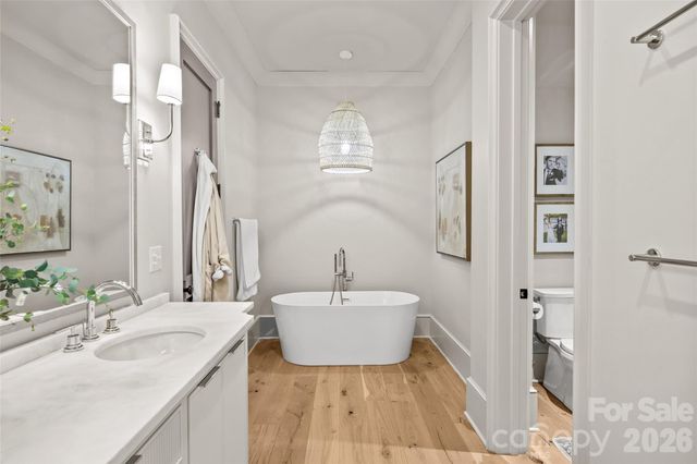 1320 Biltmore Drive, Charlotte, NC 28207