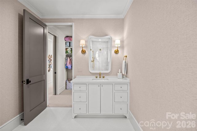 1320 Biltmore Drive, Charlotte, NC 28207