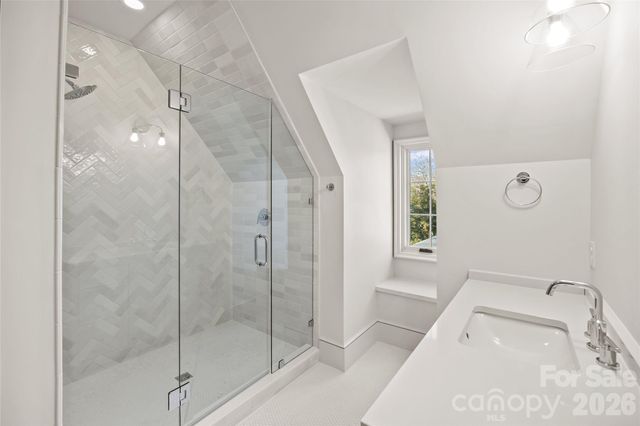 1320 Biltmore Drive, Charlotte, NC 28207