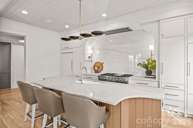 1320 Biltmore Drive, Charlotte, NC 28207