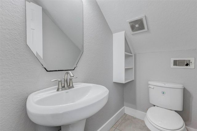 4834 Hollow Hook Road A, Houston, TX 77041