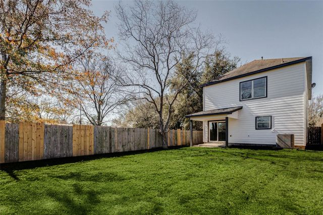 4834 Hollow Hook Road A, Houston, TX 77041