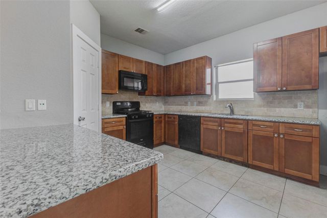 4834 Hollow Hook Road A, Houston, TX 77041