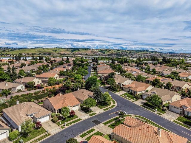 9025 Fallsmont Dr, El Dorado Hills, CA 95762