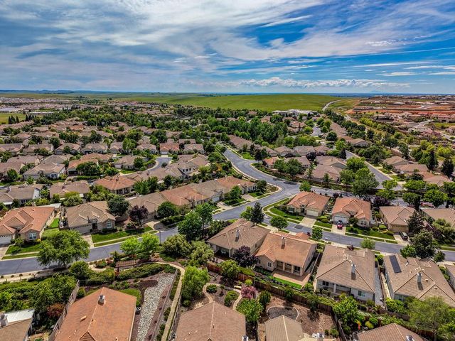 9025 Fallsmont Dr, El Dorado Hills, CA 95762