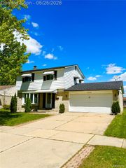 15439 Vivian Street, Taylor, MI 48180