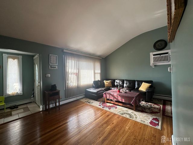 118 Markowitz Street, Carteret, NJ 07008