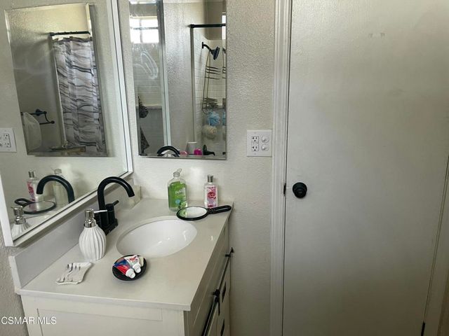 17 Via Rosal, Camarillo, CA 93012
