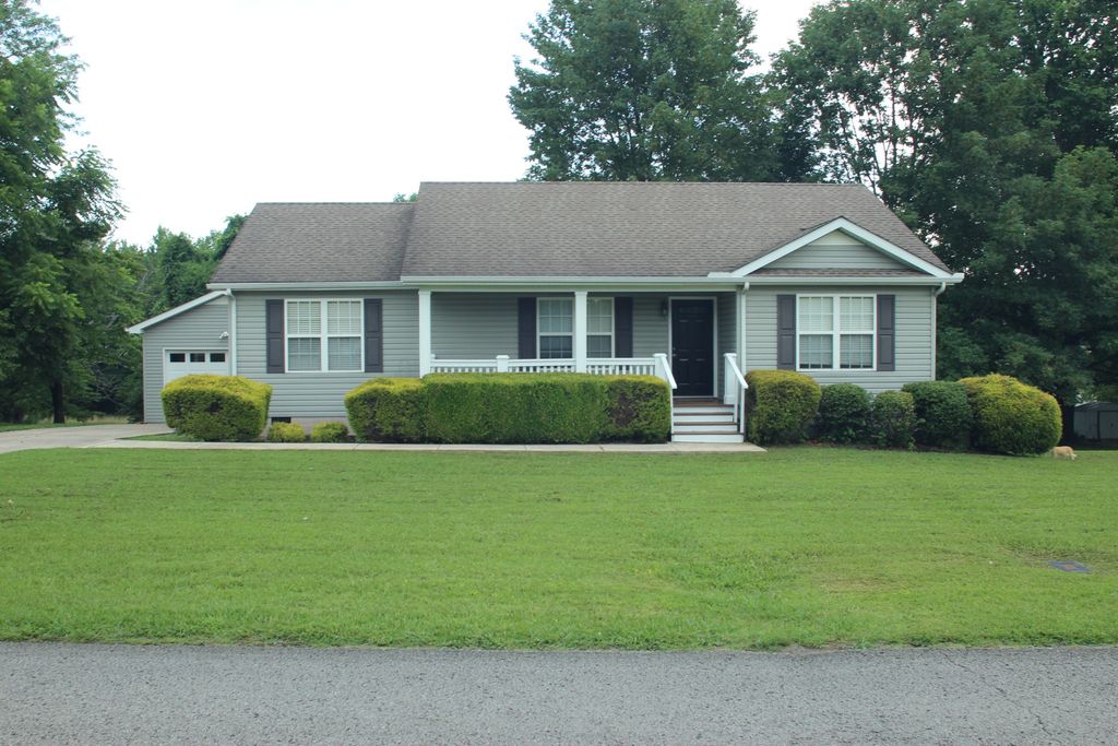 90 Underwood Rd, Mcminnville, TN 37110