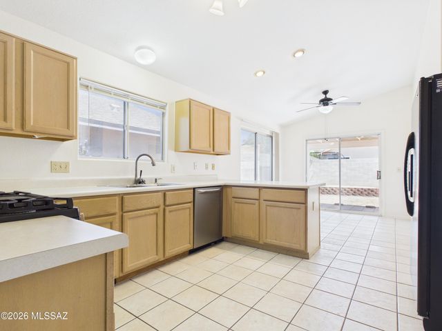 10219 E Paseo Juan Tabo, Tucson, AZ 85747