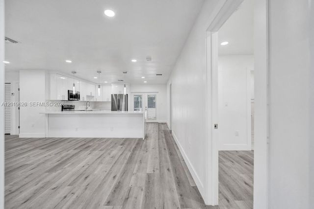 101 SW 53rd Ave, Plantation, FL 33317