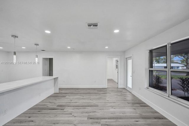101 SW 53rd Ave, Plantation, FL 33317