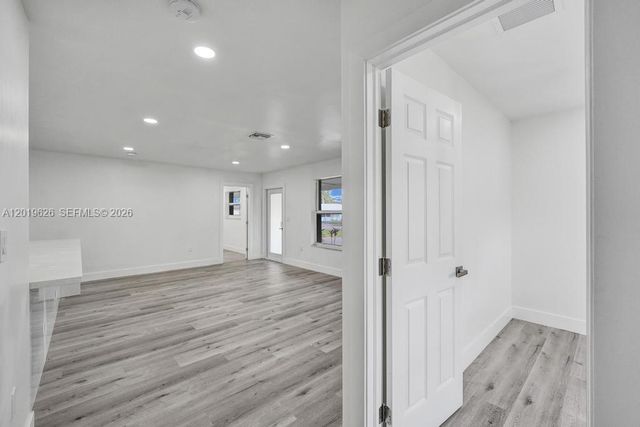 101 SW 53rd Ave, Plantation, FL 33317