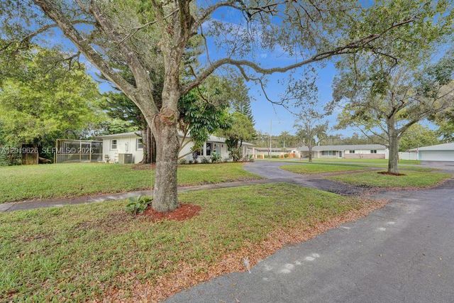 101 SW 53rd Ave, Plantation, FL 33317