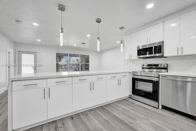 101 SW 53rd Ave, Plantation, FL 33317