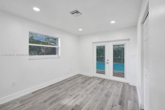 101 SW 53rd Ave, Plantation, FL 33317