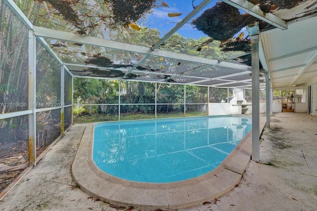 101 SW 53rd Ave, Plantation, FL 33317