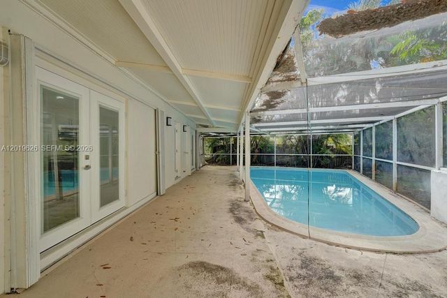 101 SW 53rd Ave, Plantation, FL 33317