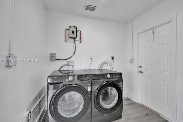 101 SW 53rd Ave, Plantation, FL 33317