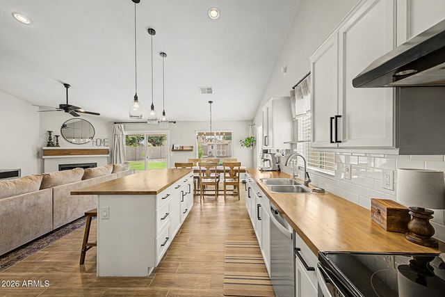 18236 N 85TH Drive, Peoria, AZ 85382