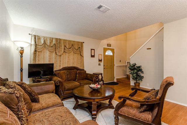 1308 Dundee Drive, Arlington, TX 76002