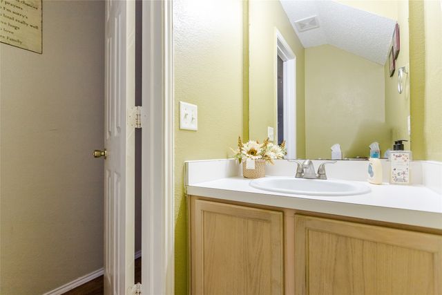 1308 Dundee Drive, Arlington, TX 76002