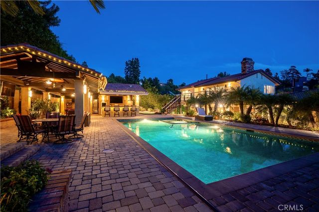 19151 Fowler, Santa Ana, CA 92705