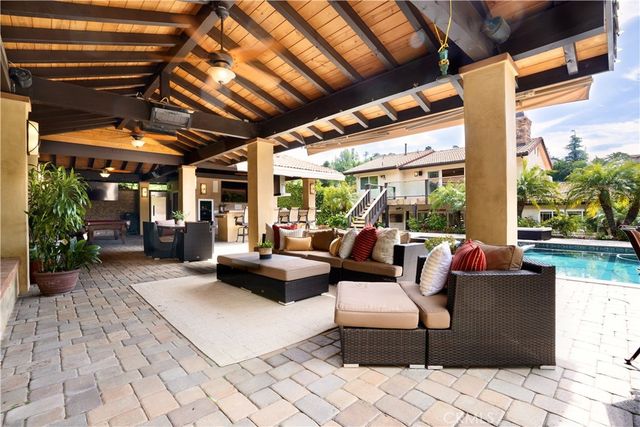 19151 Fowler, Santa Ana, CA 92705