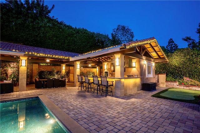 19151 Fowler, Santa Ana, CA 92705