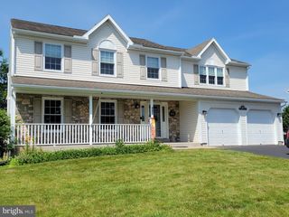 347 ROSECLIFF DR, Douglassville, PA 19518